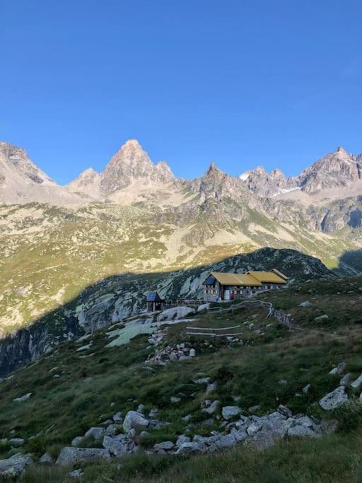 La Casa Di Sabi Appartement Locana Buitenkant foto